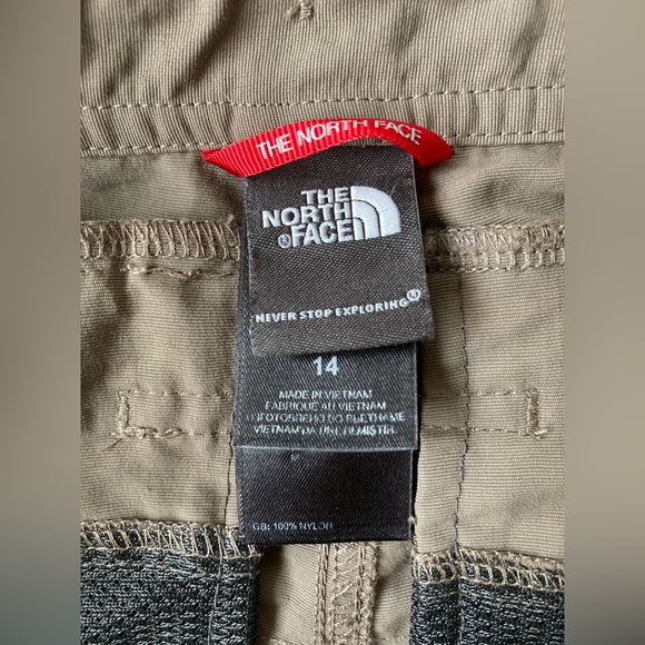 The North Face active adjustable pants (unzip-able to shorts) - Picture 5 of 6